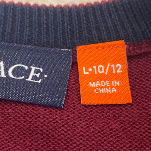 🖤Big Boys Children’s Place Sweater🖤 - Picture 3 of 3